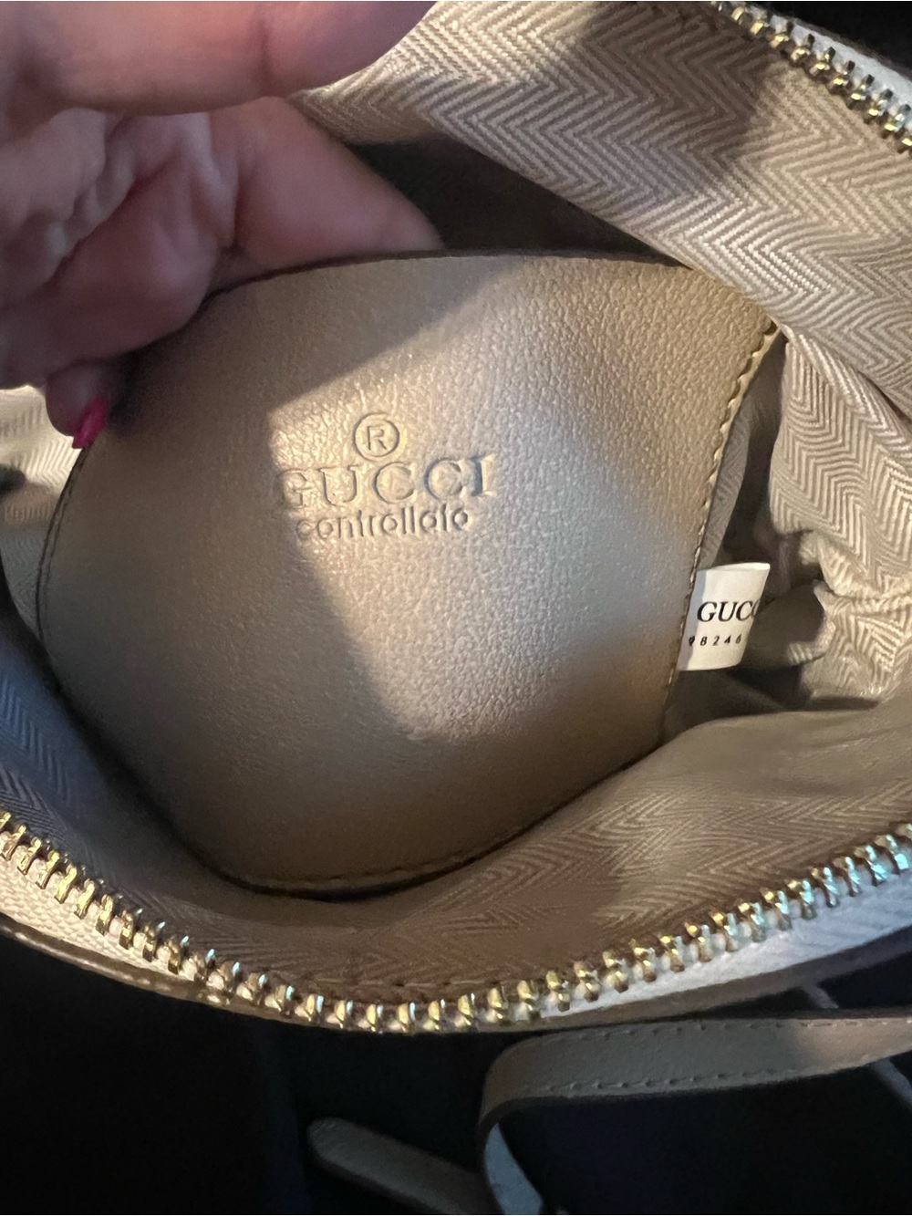 Gucci Beige GG Supreme Crossbody with Red and Green Web Stripe Dust Bag Included - Picture 8 of 14